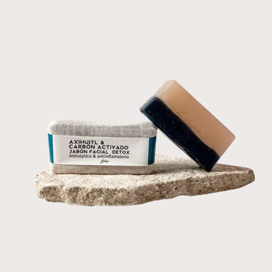Jabón facial con carbón activado & axihuitl